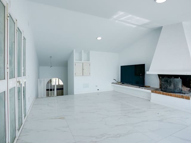 Image No.4-3 Bed Villa for sale