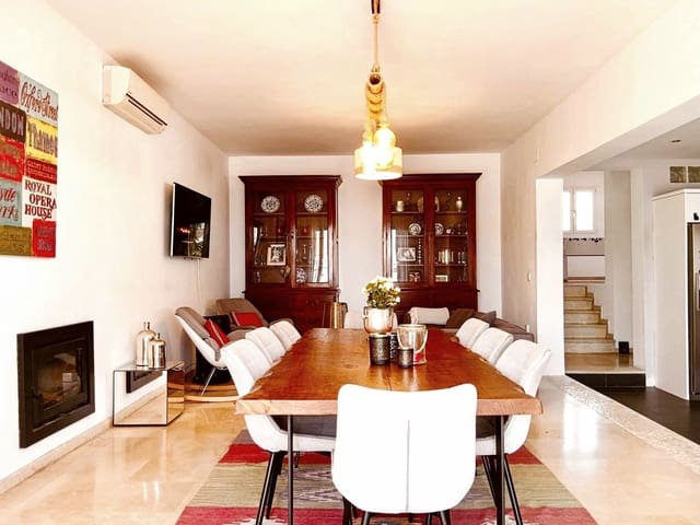 Image No.8-4 Bed Villa for sale