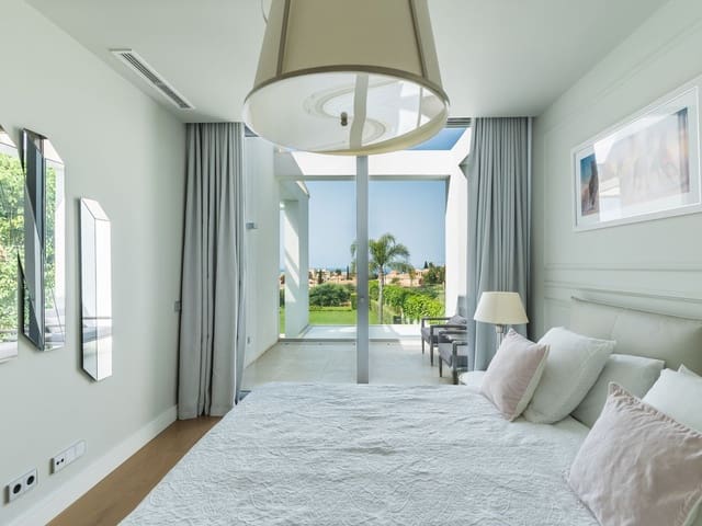 Image No.20-5 Bed Villa for sale