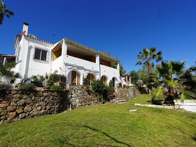 Image No.3-Villa de 6 chambres à vendre à Guadalmina