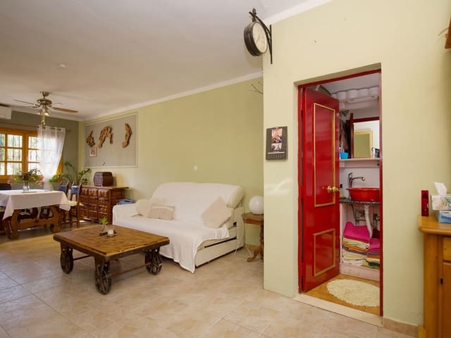 Image No.9-5 Bed Townhouse for sale