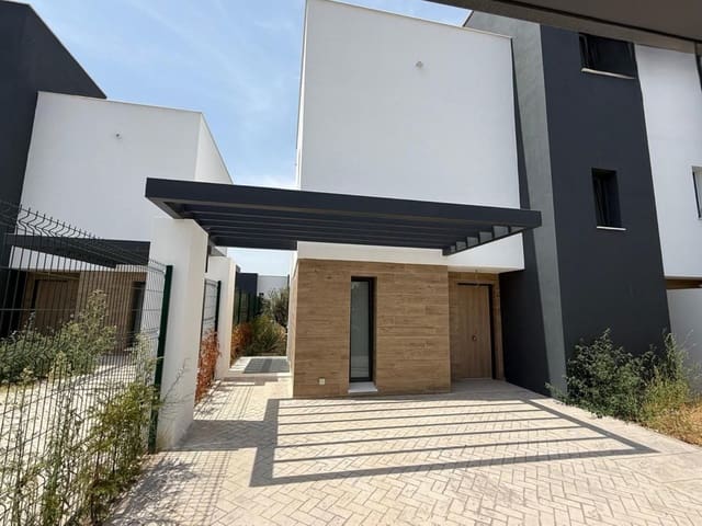 Image No.4-3 Bed Townhouse for sale