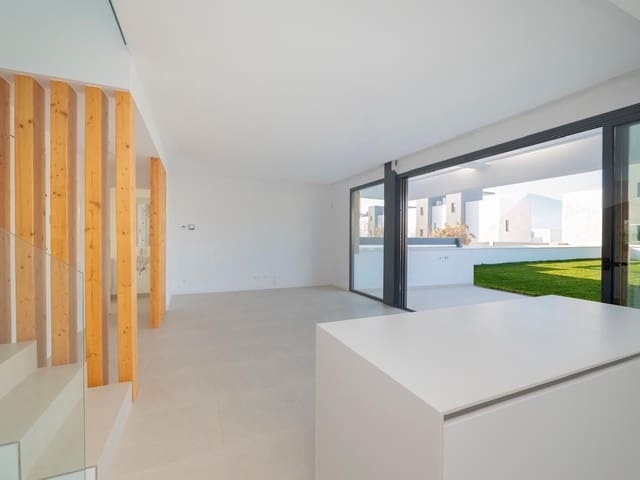 Image No.7-3 Bed Townhouse for sale