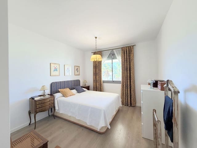 Image No.17-3 Bed Apartment for sale
