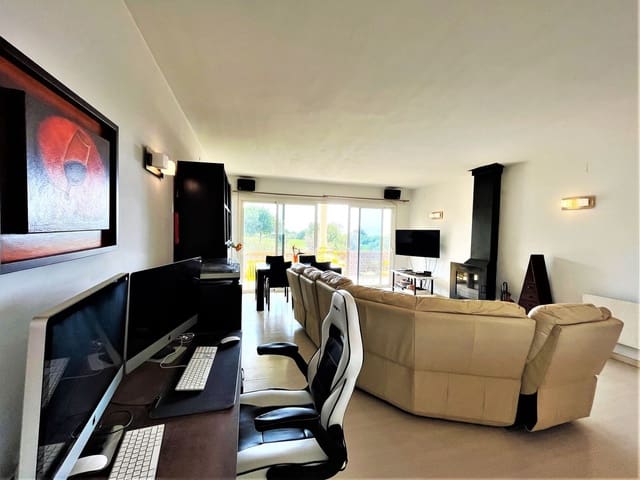 Image No.8-3 Bed Villa for sale
