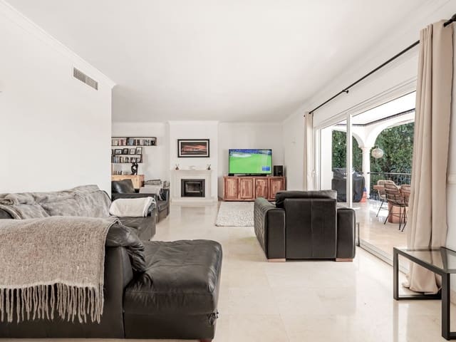 Image No.12-4 Bed Villa for sale