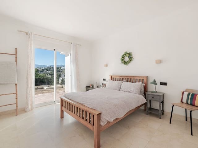 Image No.17-4 Bed Villa for sale