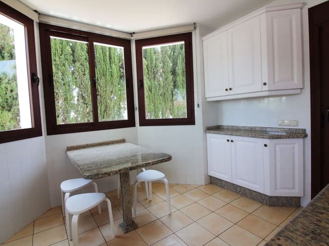 Image No.8-4 Bed Villa for sale