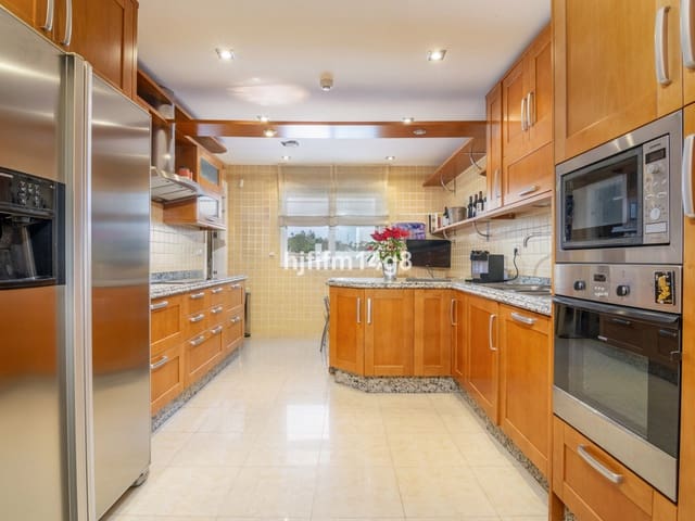 Image No.15-3 Bed Apartment for sale