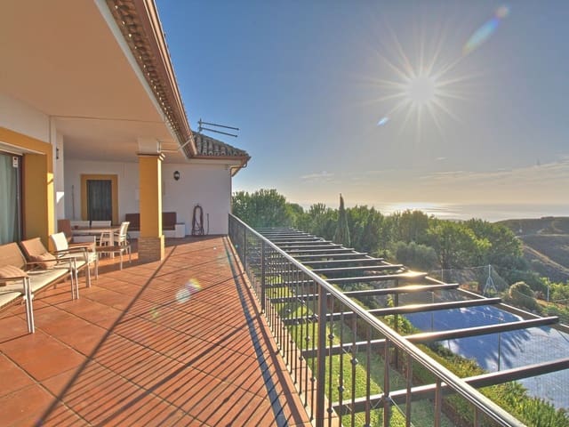 Image No.18-5 Bed Country House for sale