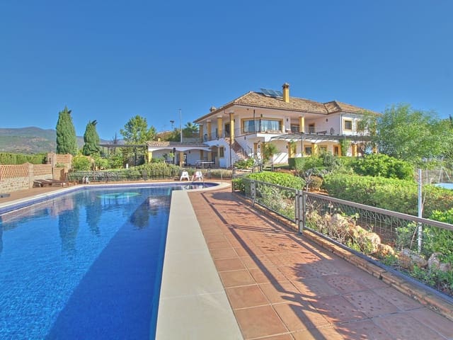 Image No.2-5 Bed Country House for sale