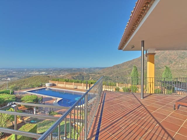 Image No.22-5 Bed Country House for sale
