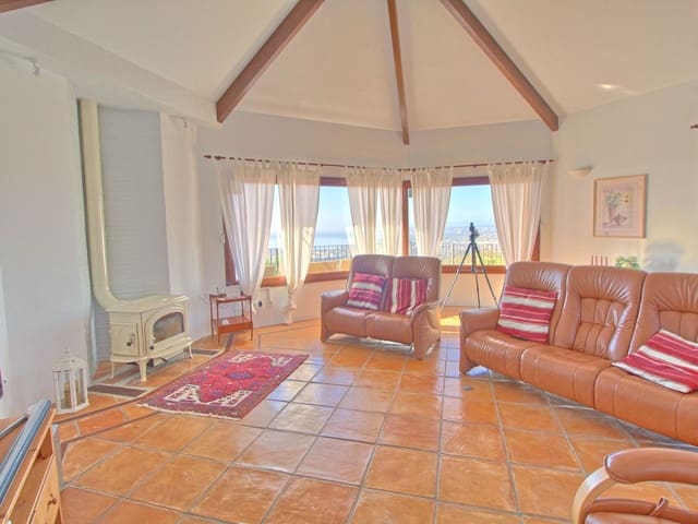 Image No.35-5 Bed Country House for sale