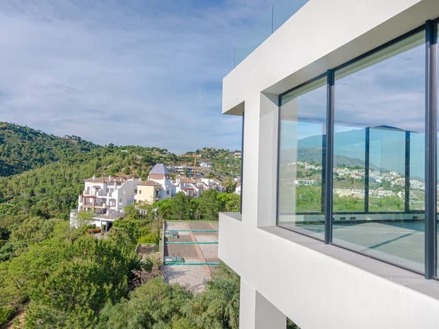 Image No.14-7 Bed Villa for sale