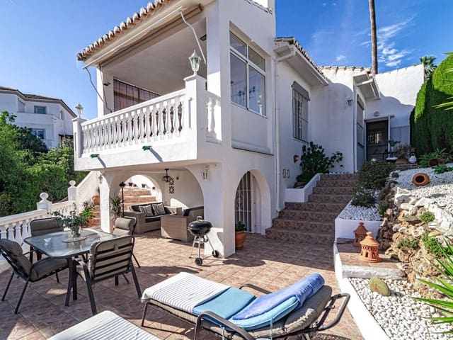 Image No.3-3 Bed Villa for sale