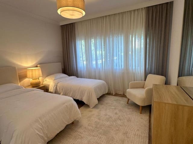 Image No.14-3 Bed Apartment for sale