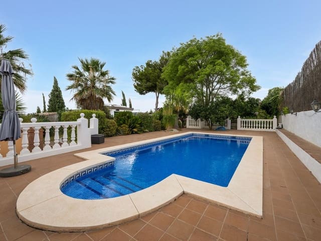Image No.2-Villa de 4 chambres à vendre à Alhaurín el Grande