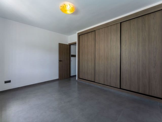 Image No.12-4 Bed Villa for sale