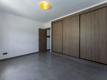 x-275531247