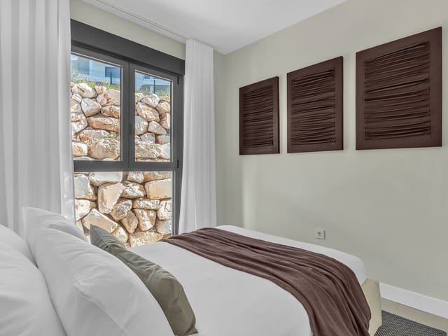 Image No.12-3 Bed Apartment for sale
