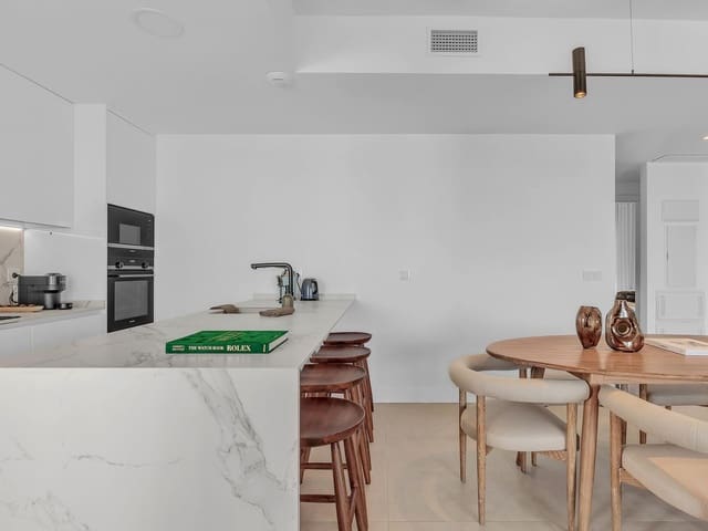 Image No.8-3 Bed Apartment for sale