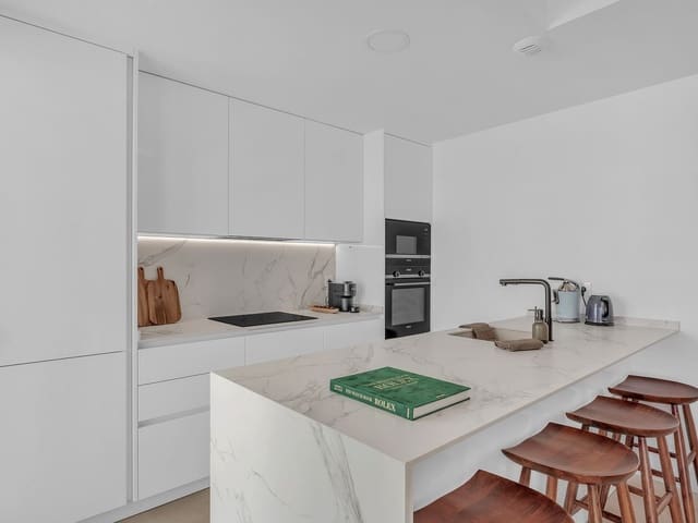 Image No.9-3 Bed Apartment for sale