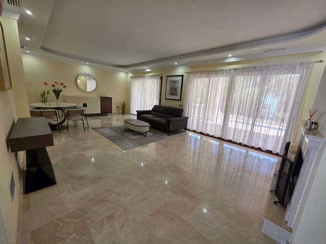 Image No.3-4 Bed Villa for sale