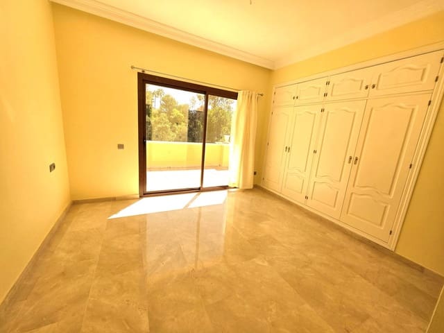 Image No.7-4 Bed Villa for sale