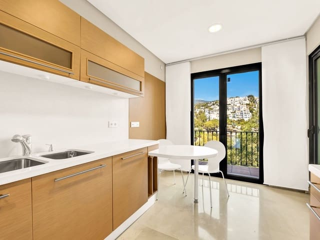 Image No.8-3 Bed Apartment for sale
