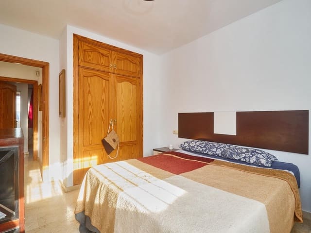 Image No.18-3 Bed Villa for sale