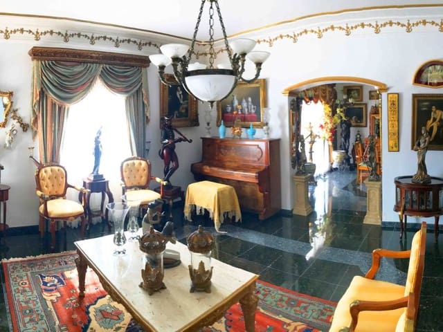 Image No.14-4 Bed Villa for sale