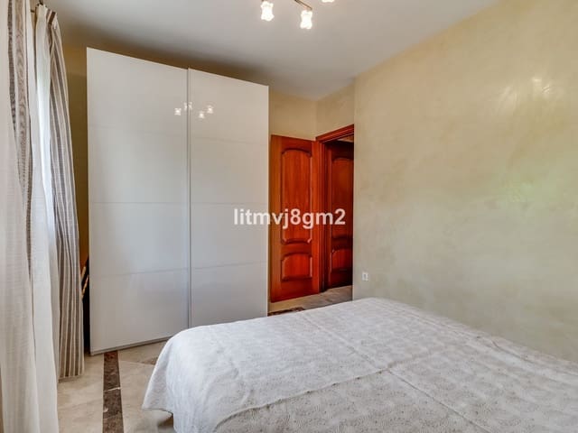 Image No.24-Villa de 4 chambres à vendre à Marbella