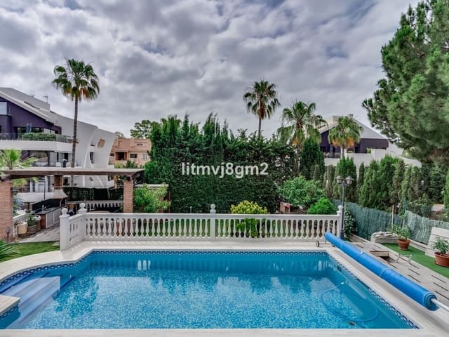 Image No.3-Villa de 4 chambres à vendre à Marbella