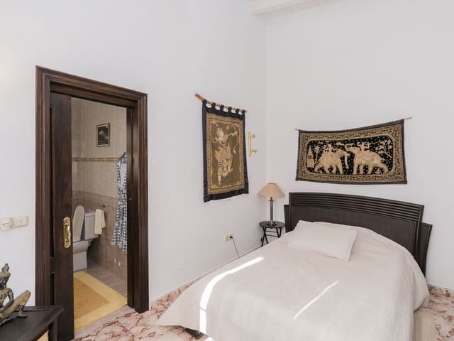 Image No.25-4 Bed Villa for sale