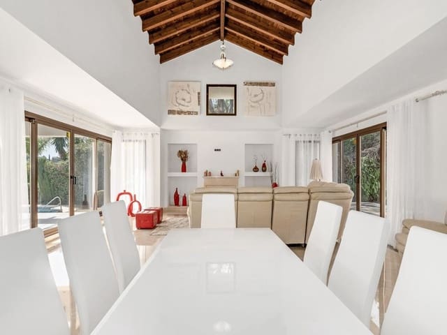 Image No.17-4 Bed Villa for sale