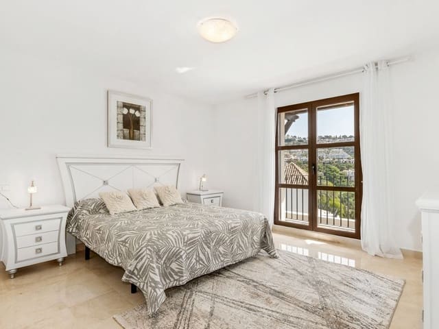 Image No.20-4 Bed Villa for sale
