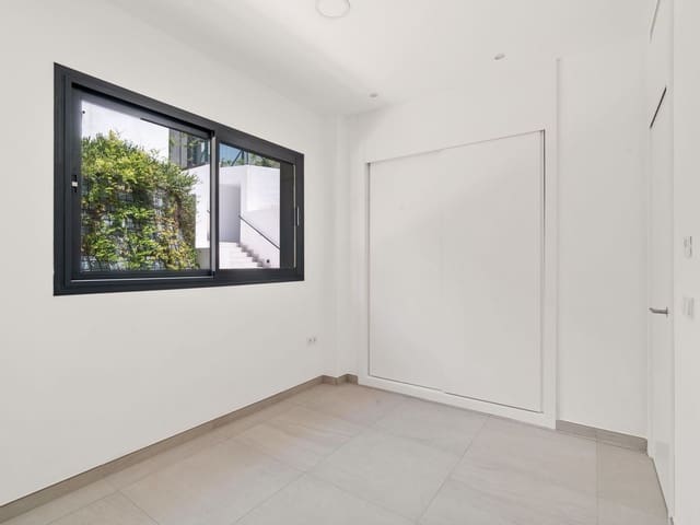 Image No.7-5 Bed Townhouse for sale
