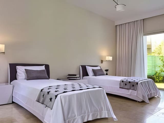 Image No.21-3 Bed Villa for sale