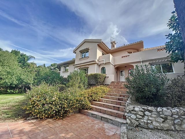 Image No.2-5 Bed Villa for sale