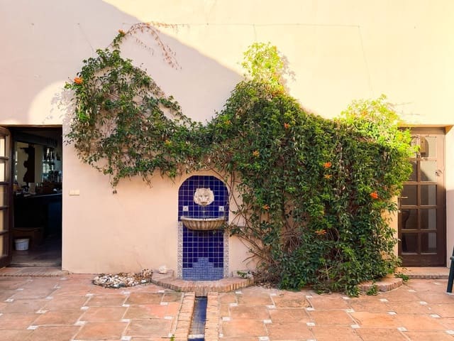 Image No.3-4 Bed Villa for sale