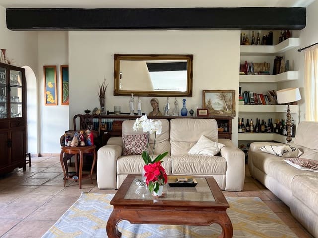 Image No.7-4 Bed Villa for sale