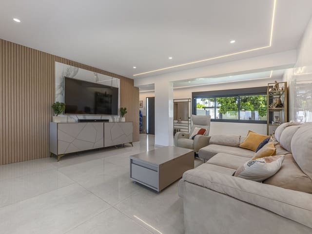 Image No.9-3 Bed Villa for sale