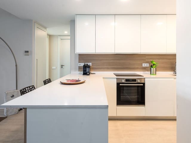 Image No.20-2 Bed Apartment for sale