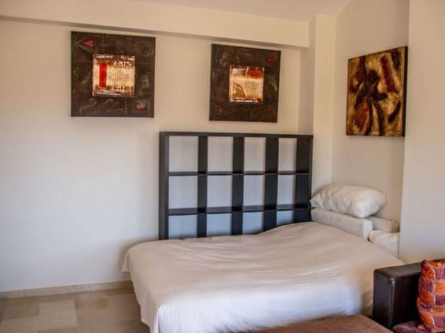 Image No.14-3 Bed Apartment for sale