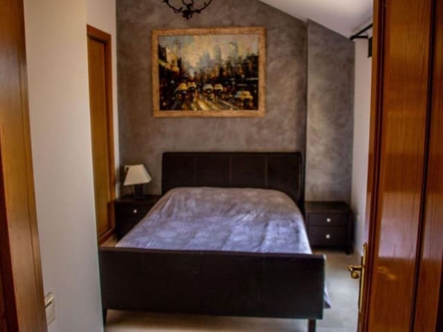 Image No.15-3 Bed Apartment for sale
