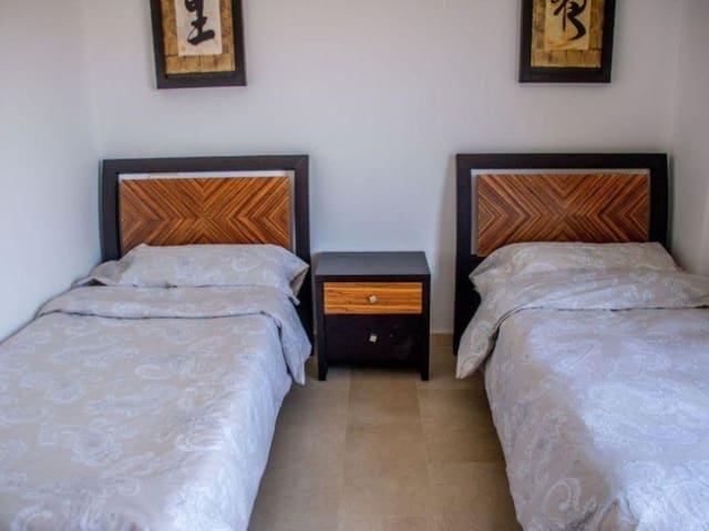 Image No.16-3 Bed Apartment for sale