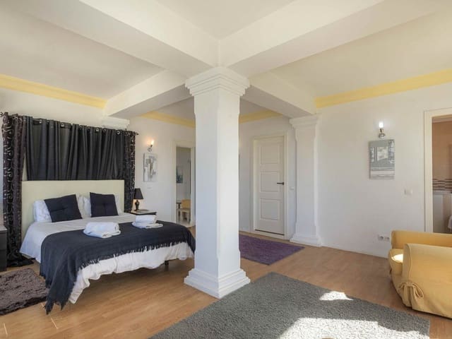 Image No.12-5 Bed Villa for sale