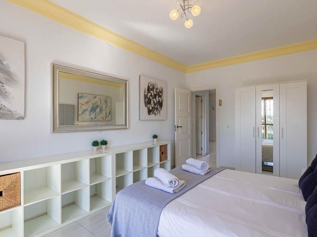 Image No.18-5 Bed Villa for sale