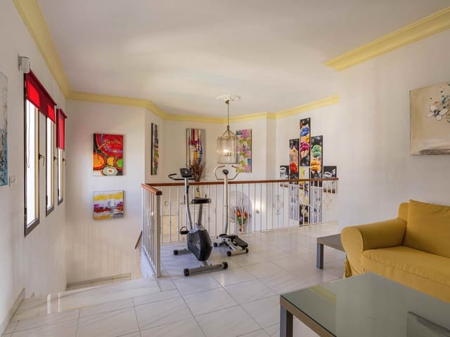 Image No.7-5 Bed Villa for sale