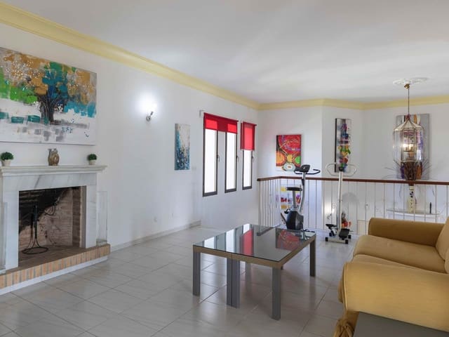 Image No.8-5 Bed Villa for sale